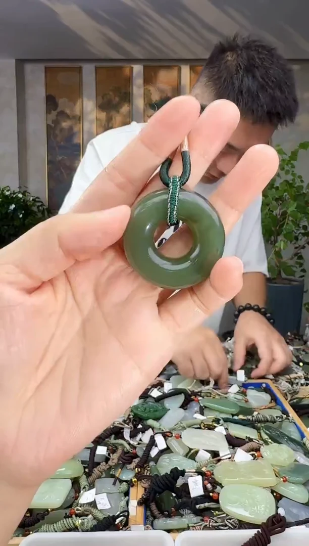未镶嵌和田玉挂件拍一发一