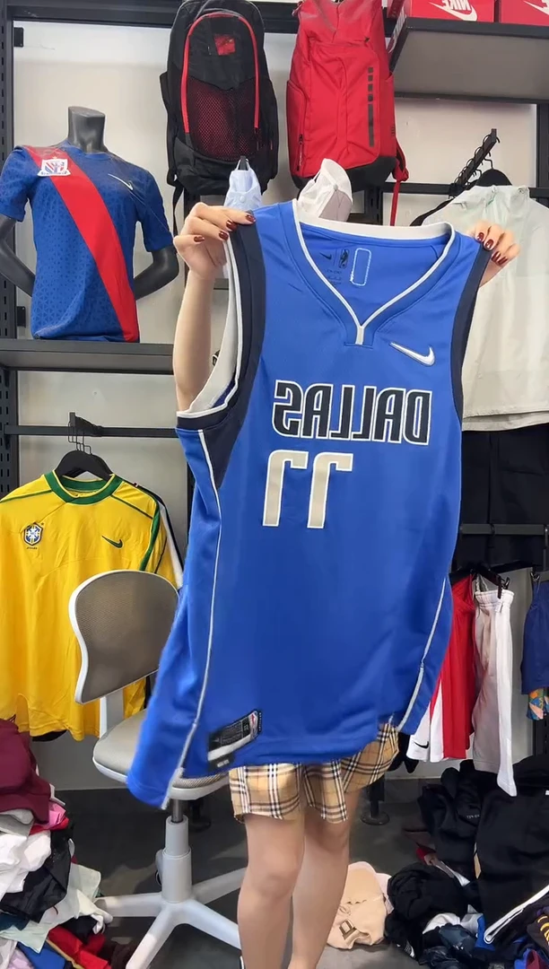 757 ·编码 耐克卫衣服饰过款为准 尺码·