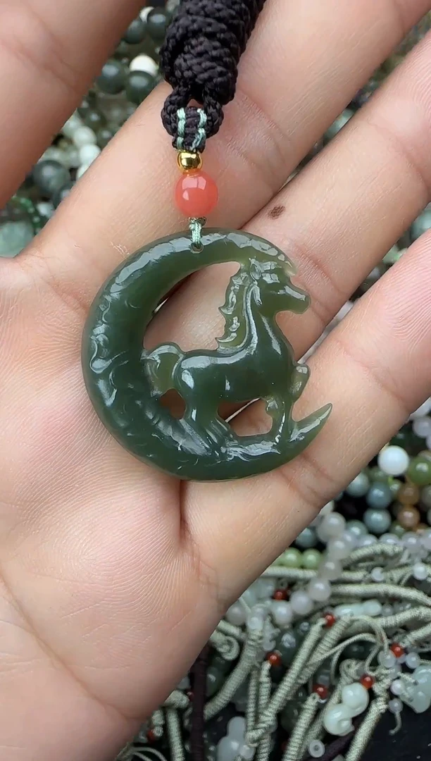 颈饰未镶嵌和田玉拍一发一