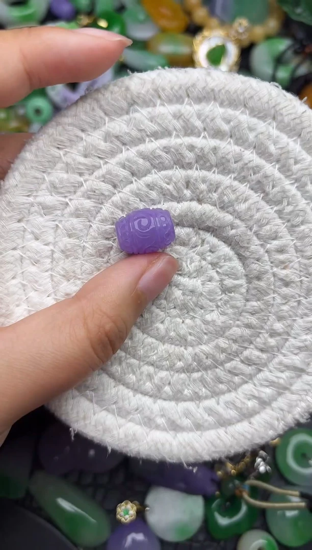 颈饰未镶嵌翡翠缅甸翡翠吊坠