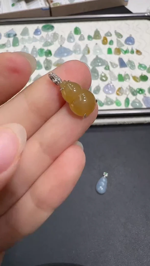 颈饰18K金镶嵌翡翠X1102-1501-91