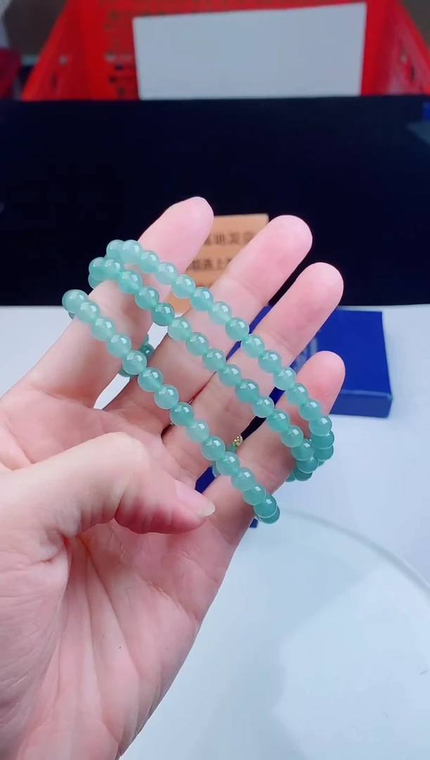 颈饰未镶嵌翡翠   ·