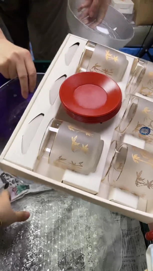 /顺**然035精美瓷器感谢选购