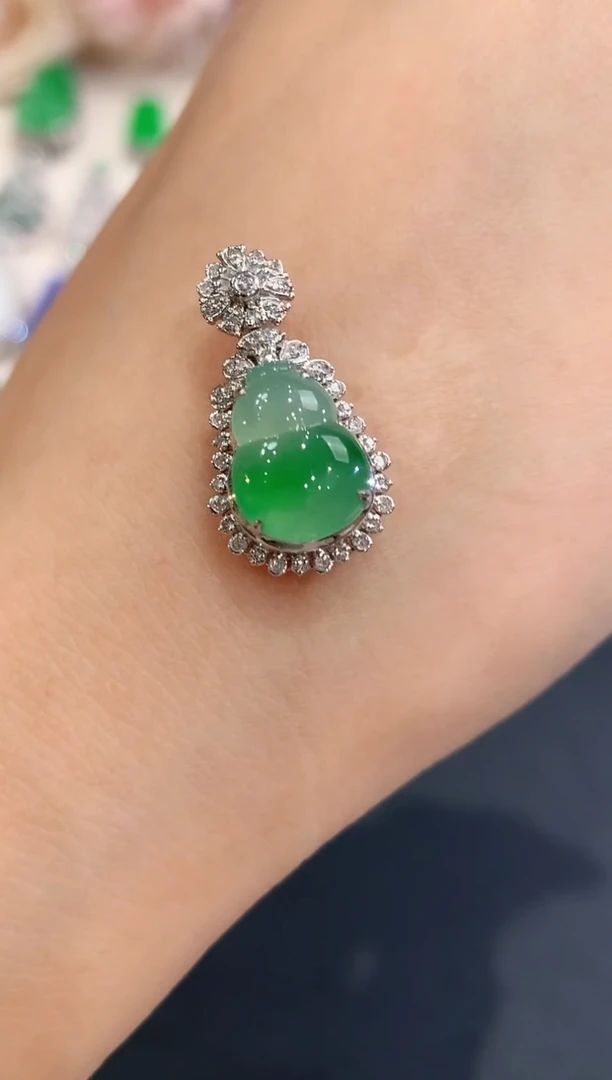 吊坠(不含链)18K金镶嵌翡翠a66