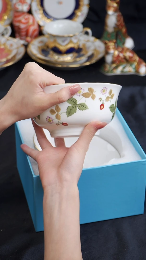 骨瓷婷婷中古器物如图所示88