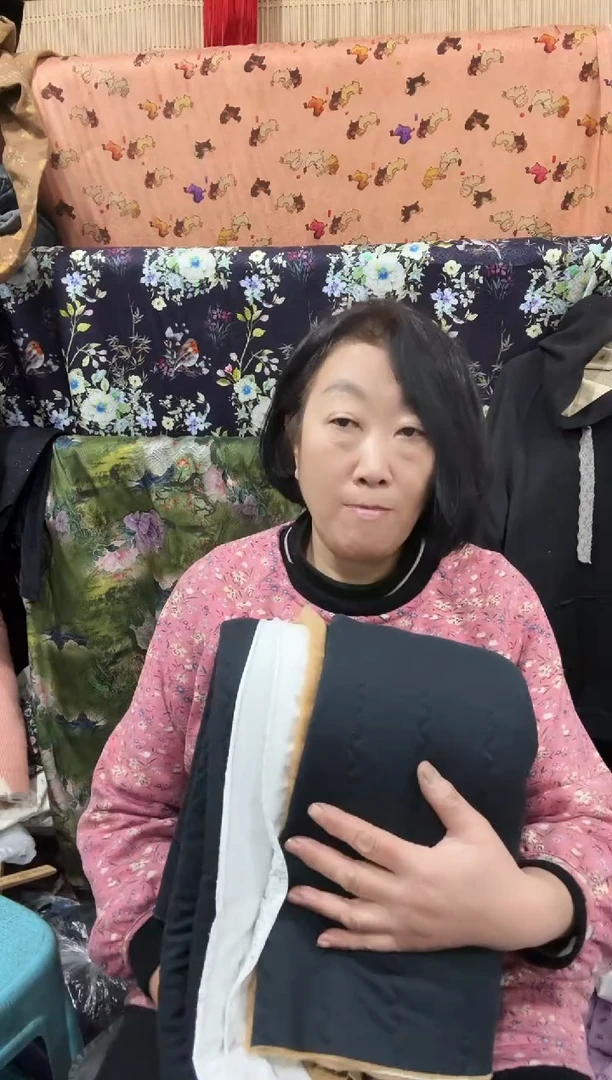 处理绗棉布头2块      056号