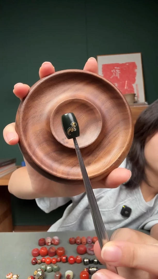颈饰未镶嵌和田玉（青玉）和田玉青玉错金银设计款单珠双蝠纹
