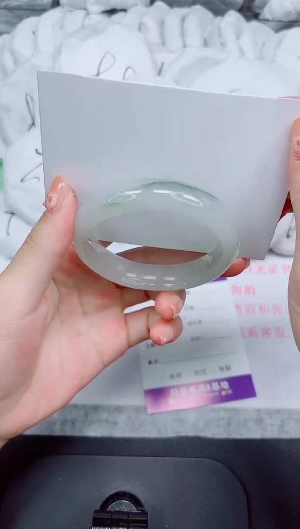 石英质玉手镯未镶嵌119-52