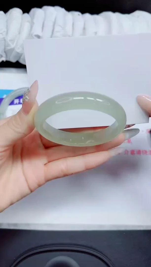 石英质玉手镯未镶嵌248