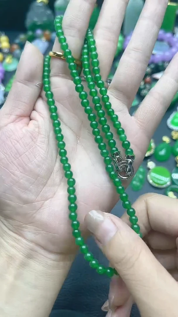 吊坠(赠链)未镶嵌翡翠冰绿小米珠项链