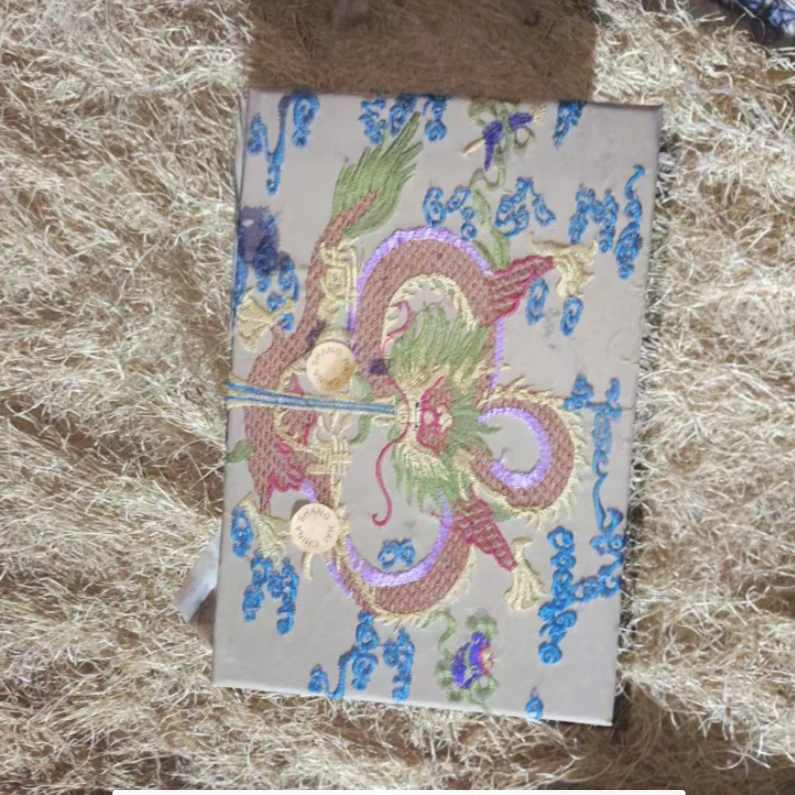 1个开封卡其色盘龙大和子摆件链接