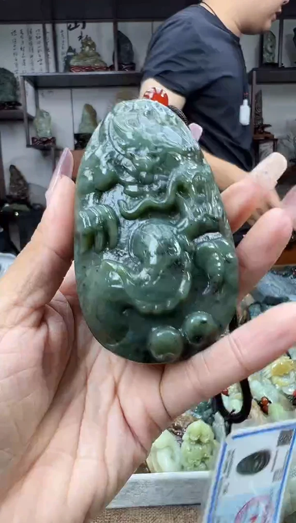未镶嵌和田玉把件1