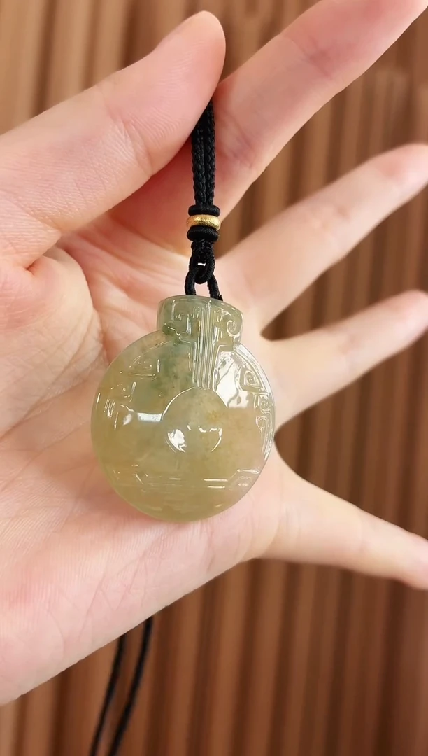翡翠未镶嵌颈饰吊坠