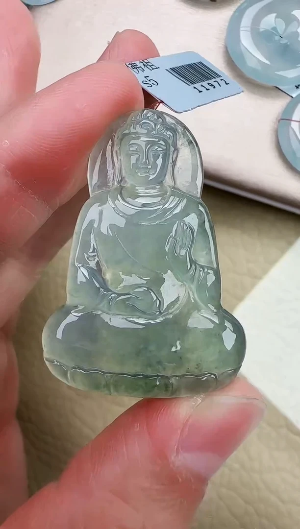 翡翠未镶嵌颈饰缅甸天然翡翠A货