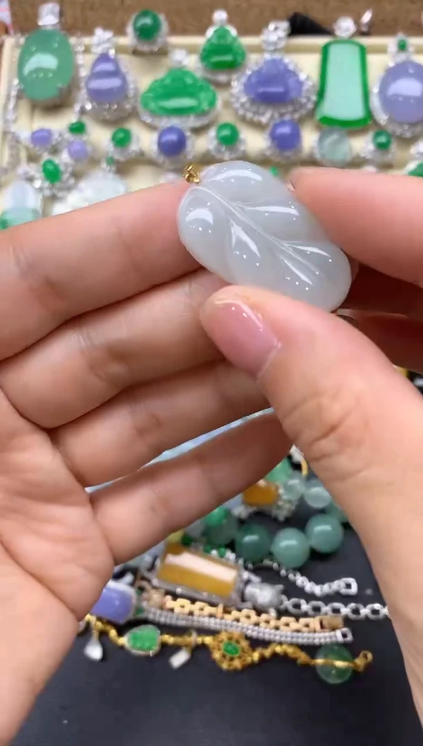 【闪购商品】翡翠颈饰18K金镶嵌115中国好珍宝