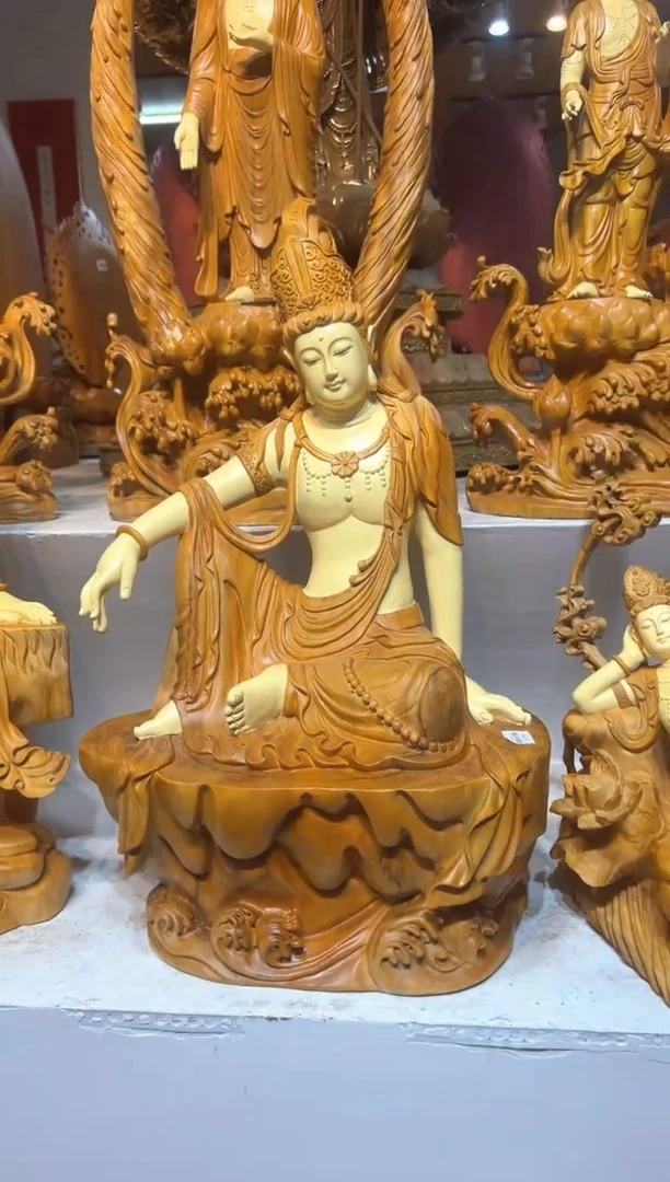 香樟木用****5自在观音一尊