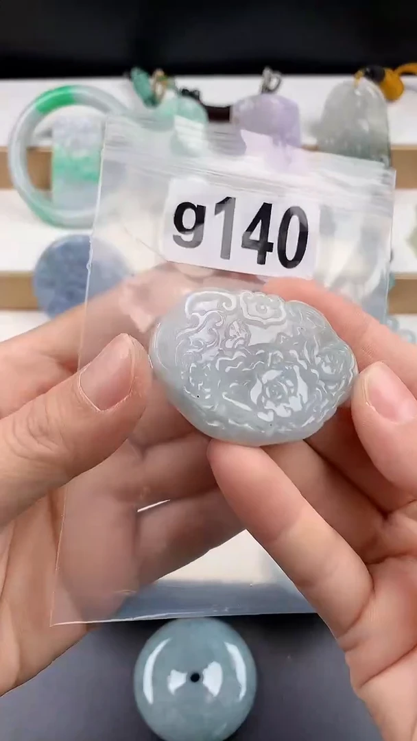 颈饰未镶嵌翡翠天然翡翠吊坠挂件