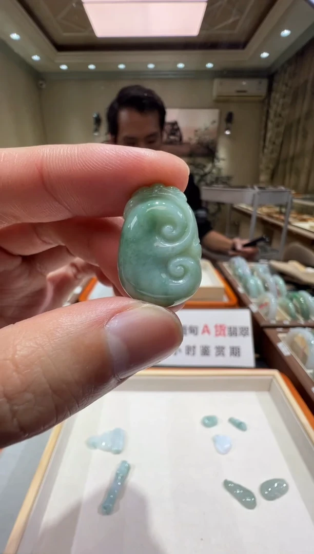 颈饰未镶嵌翡翠-纯天然缅甸A货翡翠如意吊坠-