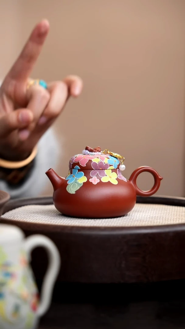茶壶紫砂朱泥蝴蝶容天泥绘繁花