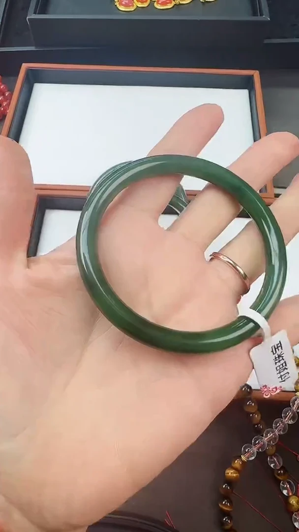 【闪购商品】和田玉（碧玉）手镯未镶嵌60
