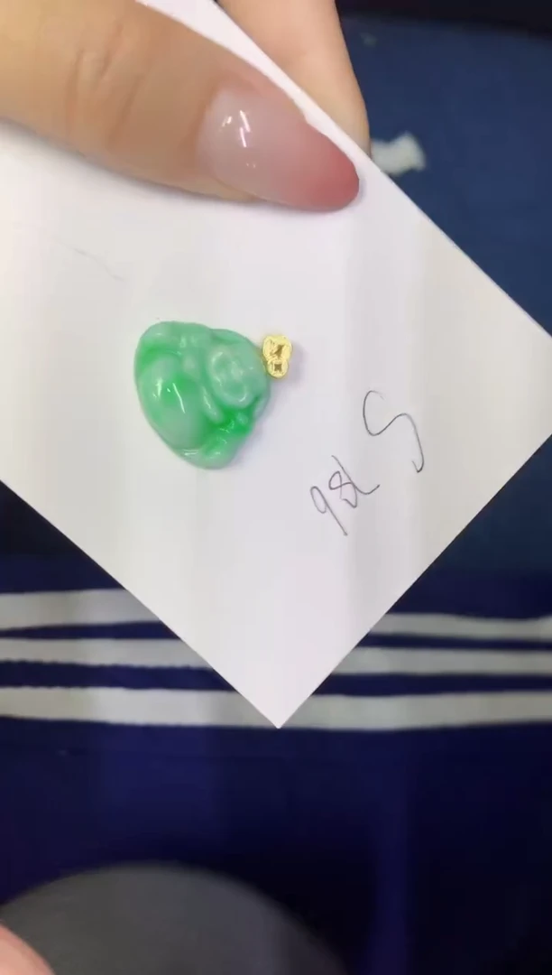 翡翠未镶嵌颈饰缅甸天然翡翠A货