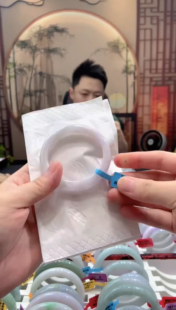 翡翠手镯未镶嵌000015079