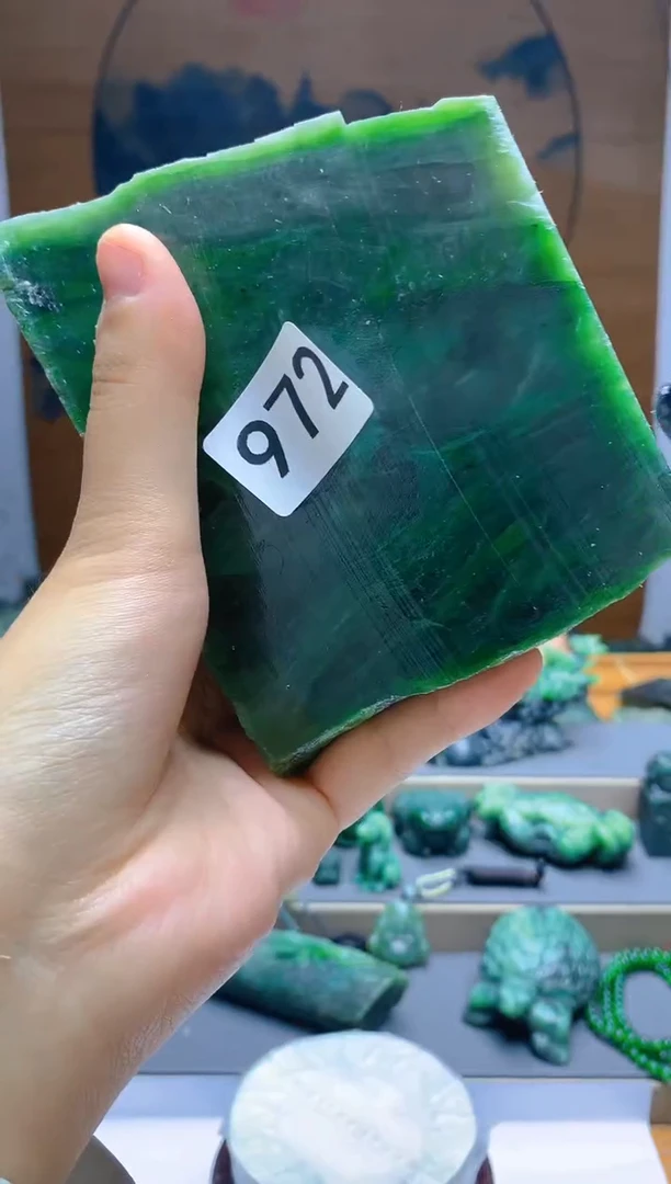 和田玉（碧玉）未镶嵌珠宝半成品1