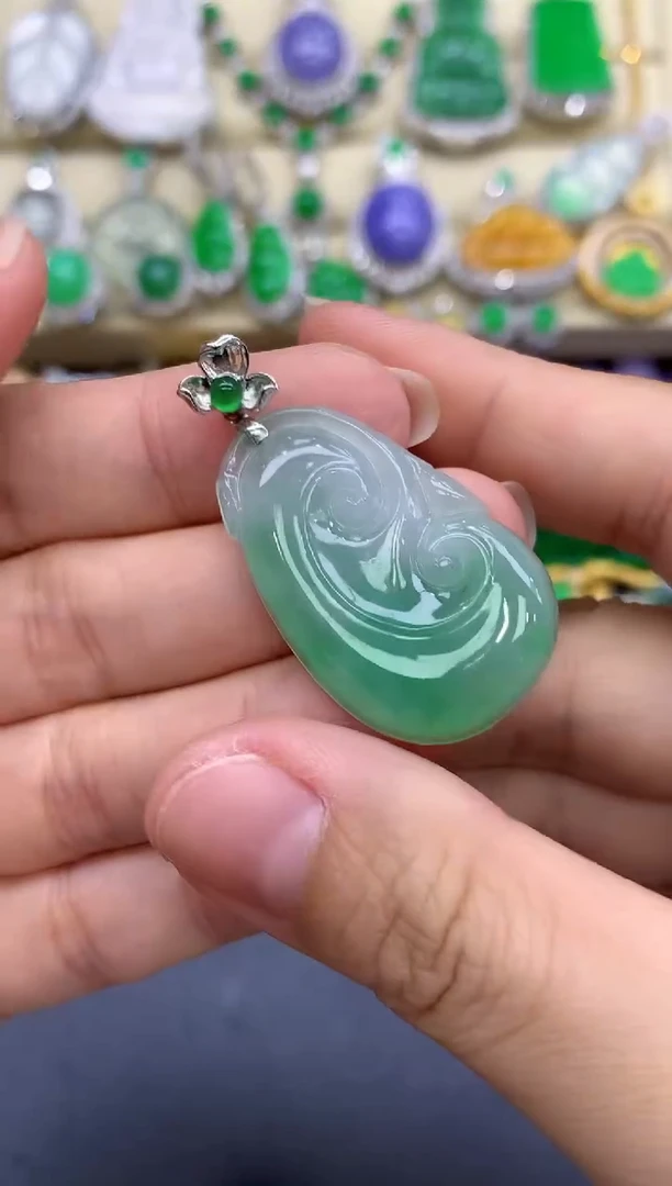 颈饰18K金镶嵌翡翠124-中国好珍宝