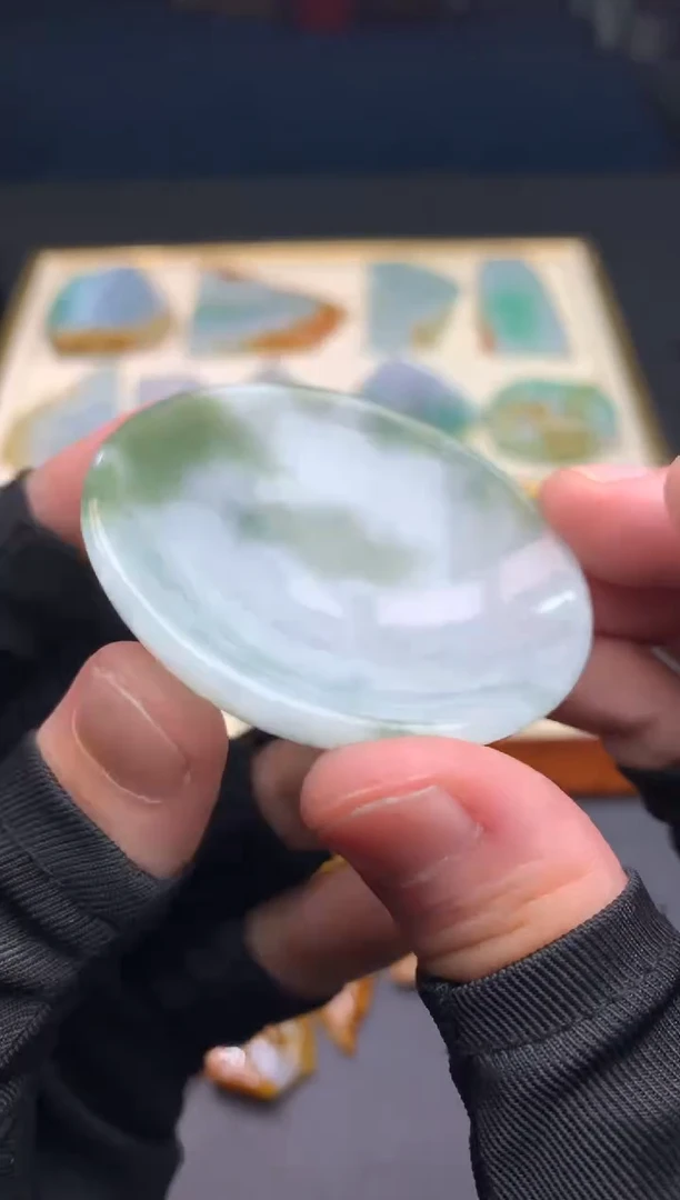 定制翡翠未镶嵌摆件小杯