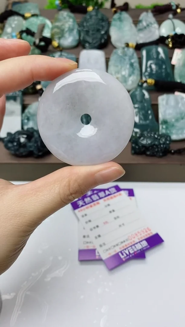 翡翠未镶嵌颈饰