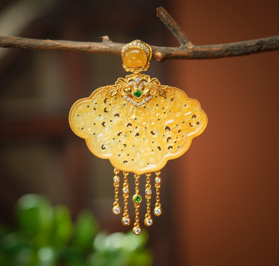 金倸·传世级翡翠黄翡18K金吊坠AD0739约38*28mm