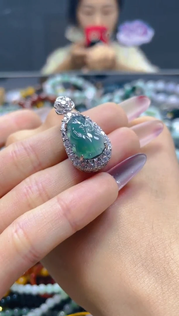 颈饰未镶嵌翡翠/F/翡翠A货，一件也是批发价