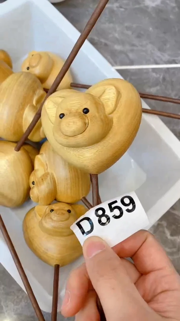 木微瑕爱心猪木感觉实木摆件