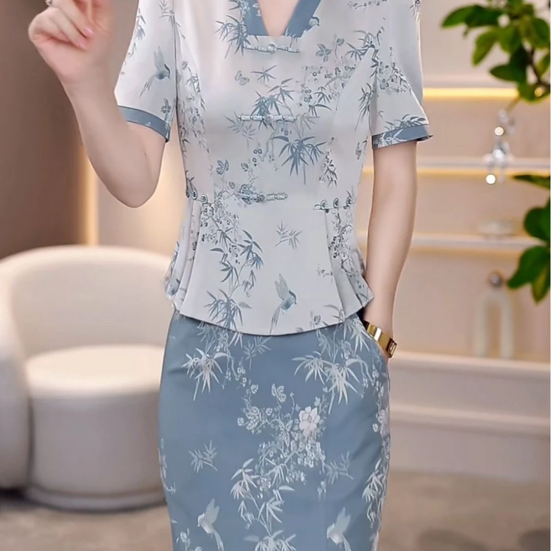 气质轻奢洋气新爆款蓝花夏季中式两件套裙显瘦复古裙子套装上衣