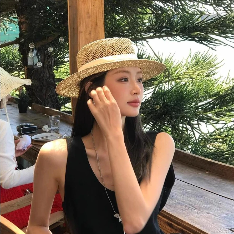 法式复古平顶草帽女海边度假防晒遮阳礼帽百搭显脸小镂空沙滩帽子