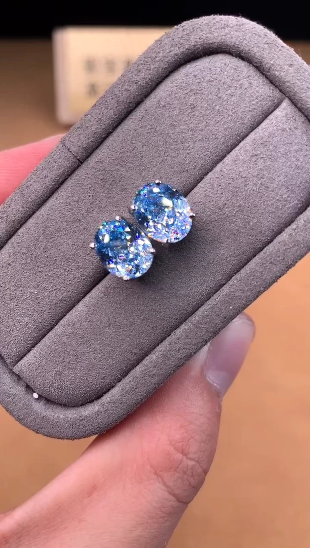 银S925镶嵌耳钉海蓝宝石2222