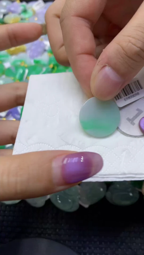 颈饰未镶嵌翡翠天然缅甸翡翠A货