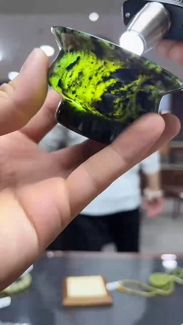 未镶嵌蛇纹石玉手把多样性发货其中发一