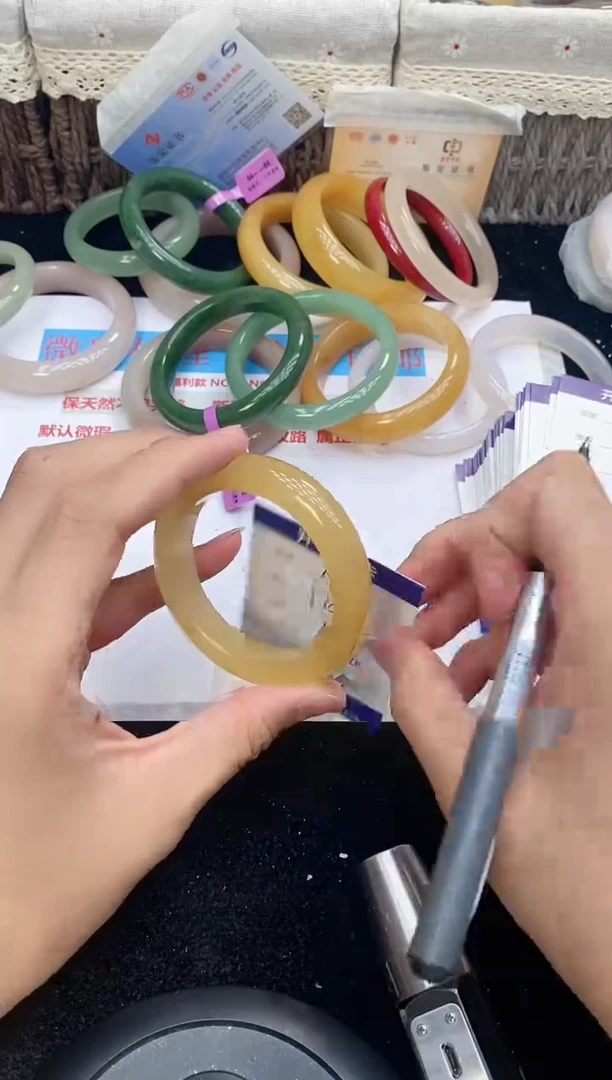 石英质玉手镯未镶嵌162