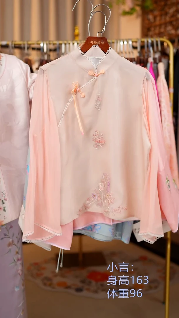 织绣非遗服饰一物一件