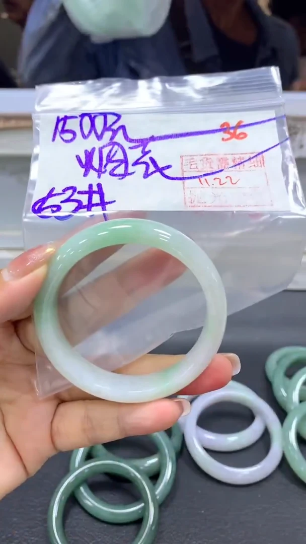 未镶嵌定制翡翠?***?毛货需精细抛光+拍一发一+36