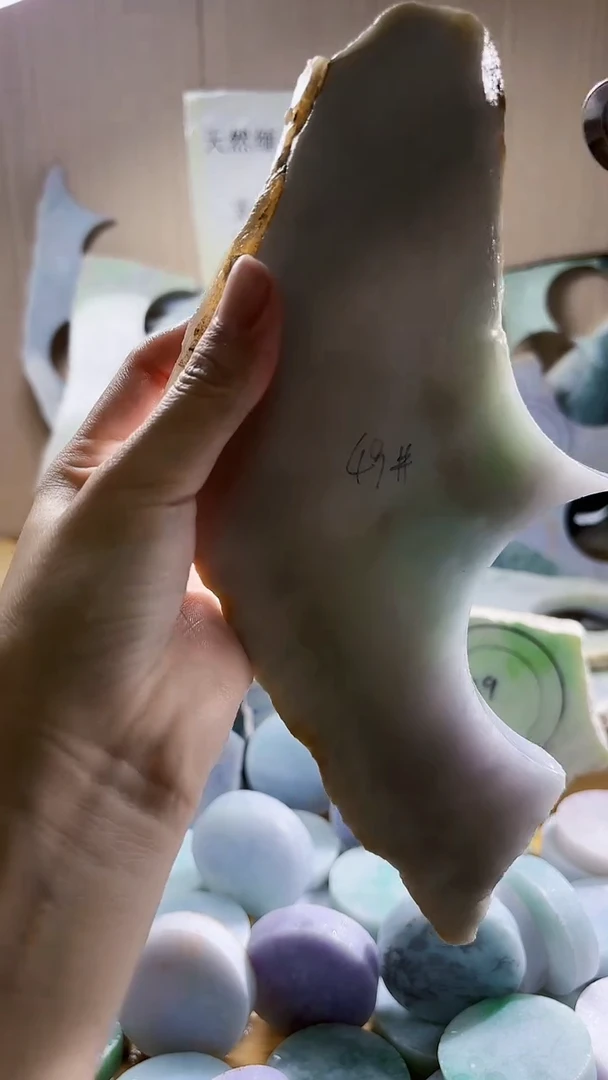 翡翠未镶嵌颈饰翡翠A货 温谭558