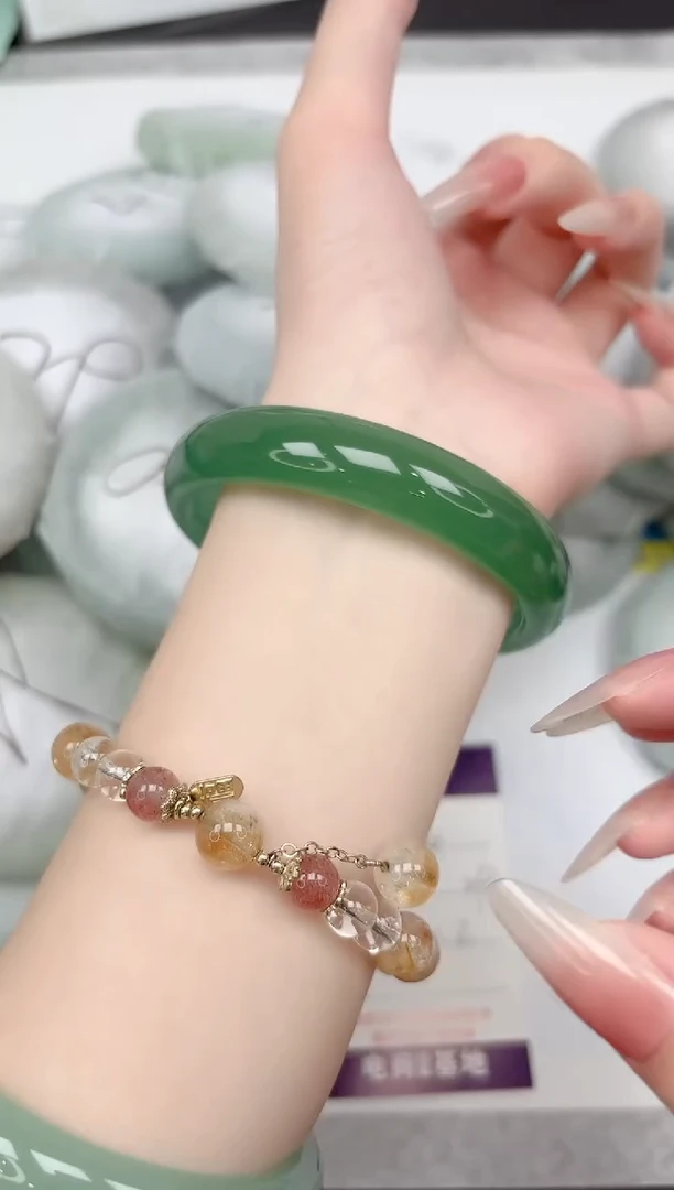 未镶嵌手镯石英质玉64-62.8