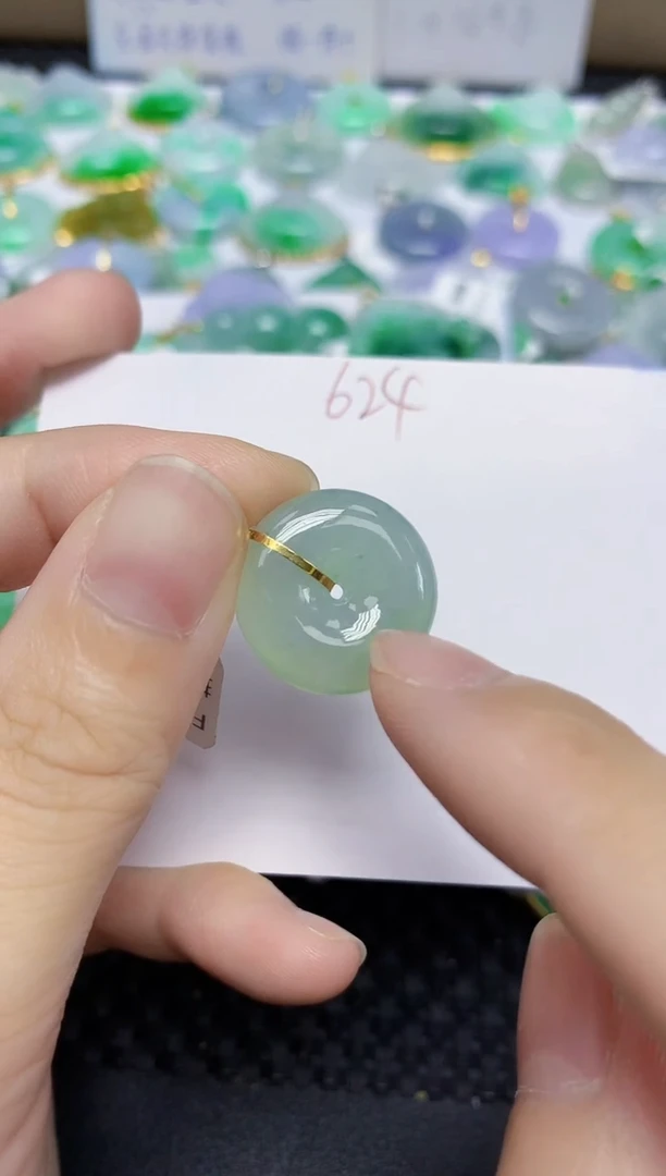 翡翠未镶嵌颈饰天然缅甸翡翠A货