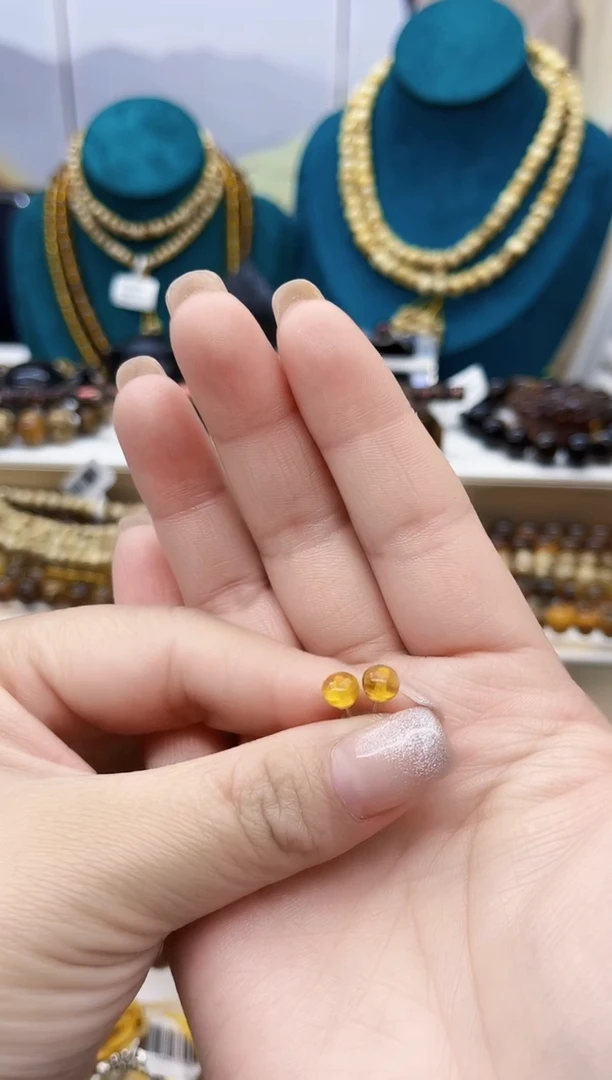 【闪购商品】琥珀耳钉银S925镶嵌抚顺琥珀耳钉随机发