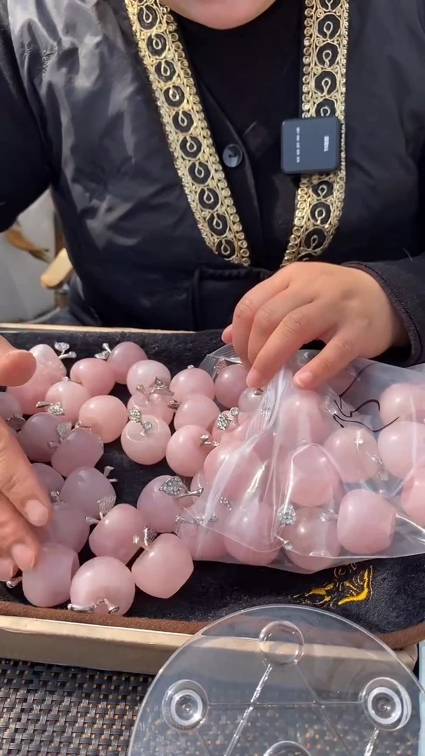 【闪购商品】水晶苹果未镶嵌粉水晶苹果多样性发其一