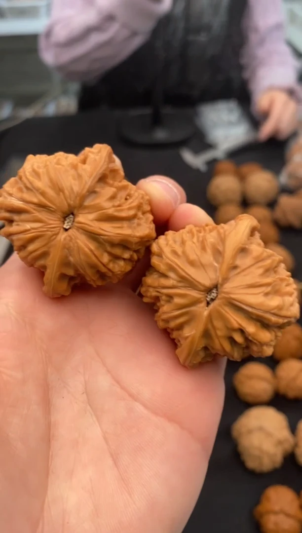 【闪购商品】文玩核桃把件山地磨40-t819