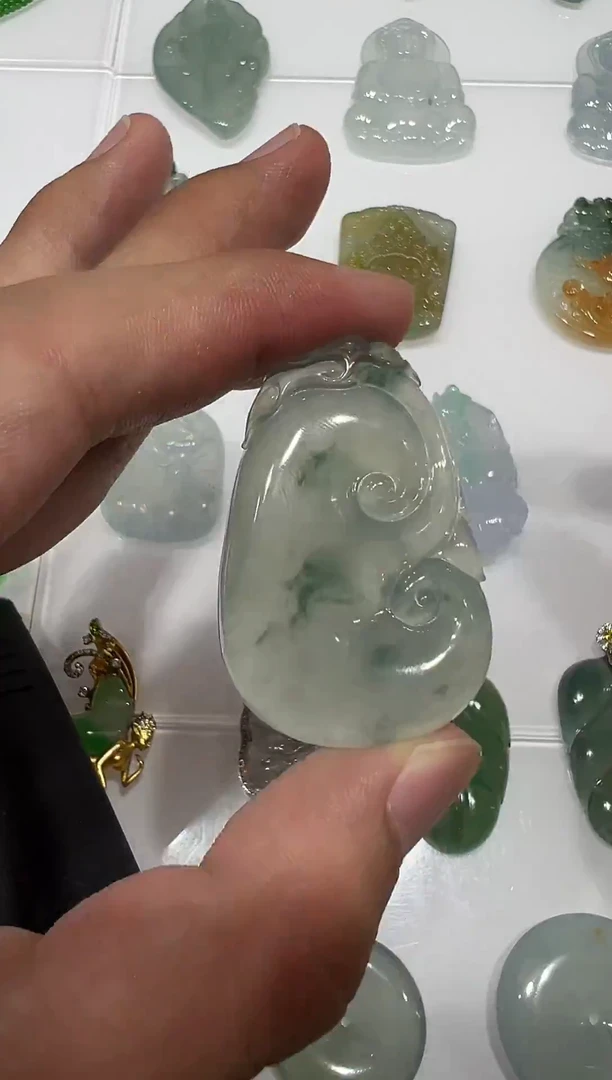 未镶嵌定制翡翠挂件