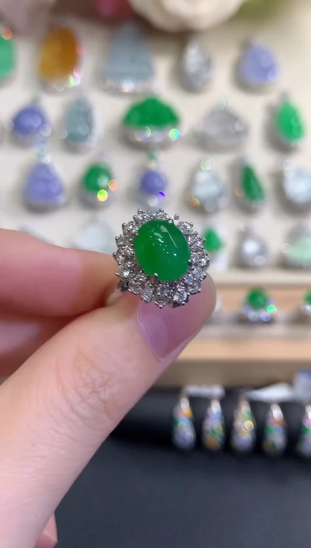 18K金镶嵌戒指翡翠秋日珠宝Q117