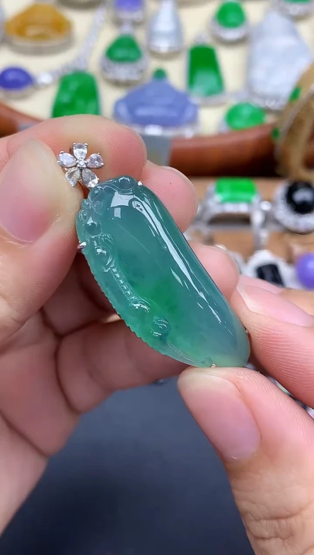 颈饰18K金镶嵌翡翠307-中国好珍宝